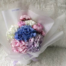 It's so fluffy! - Hydrangeas & Peony Bouquet