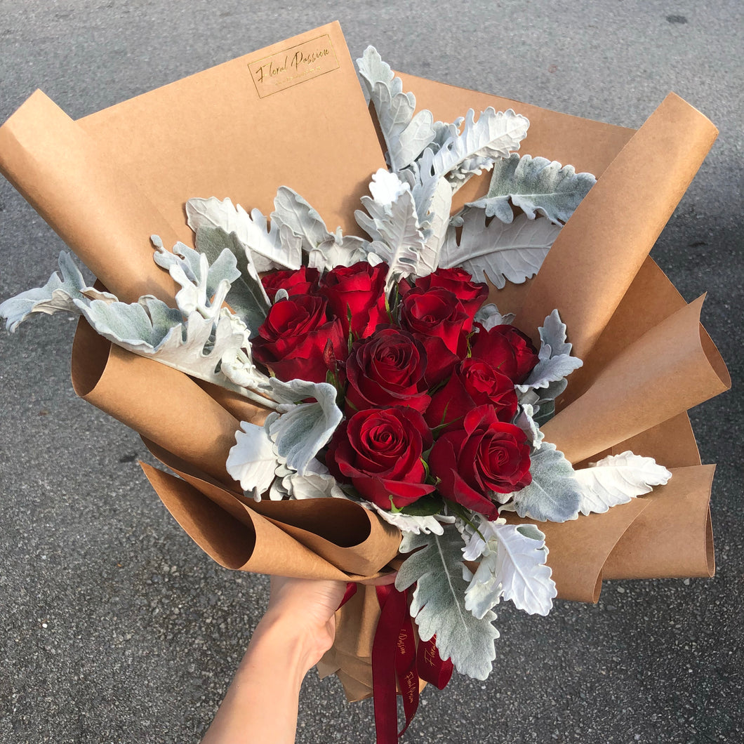 Classic V2 - Red Roses Bouquet