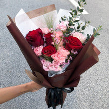 Magic of Love - Carnation & Roses